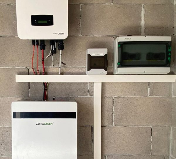 BATTERIA-DI-ACCUMOLO-IMPIANTO-FOTOVOLTAICO